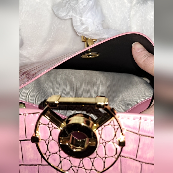 NWT PINK PATENT LEATHER SHIMMER CROC BAG - Picture 14 of 17